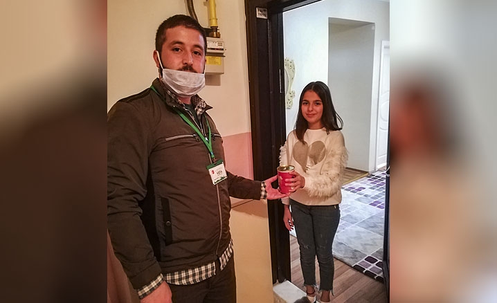 Harçlıklarını Milli Dayanışma Kampanyası’na bağışladı