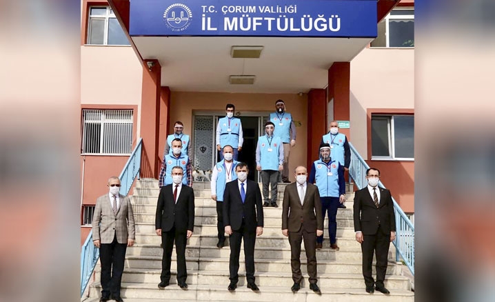 Validen din görevlilerine teşekkür ziyareti