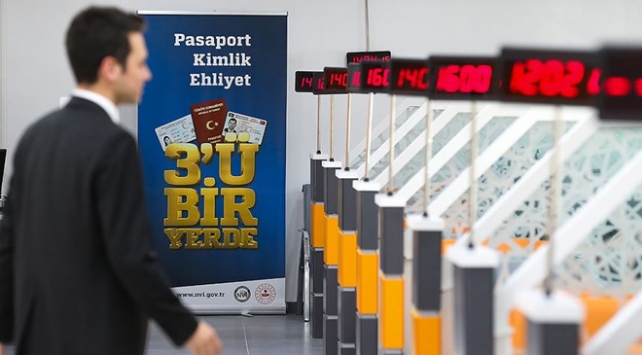Hafta sonu 5 bin 679 öğrenci geçici kimlik belgesi aldı