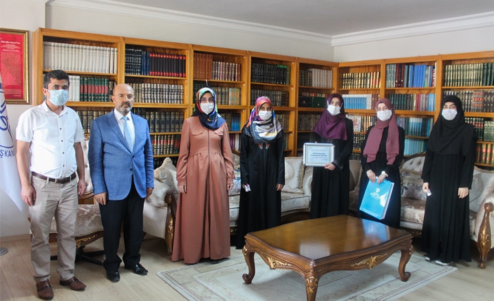 Mevlid-i Nebi Bilgi Yarışması’nda ödüller sahiplerini buldu