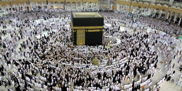 Suudi Arabistan’dan flaş karar! Umre ziyaretlerinin başlayacağı tarih belli oldu !