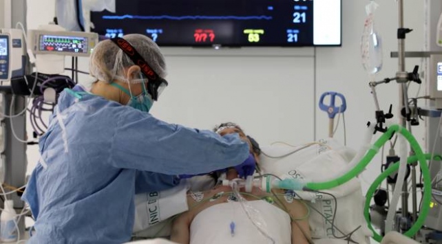 Çin’de 3, Güney Kore’de 63 yeni COVID-19 vakası görüldü