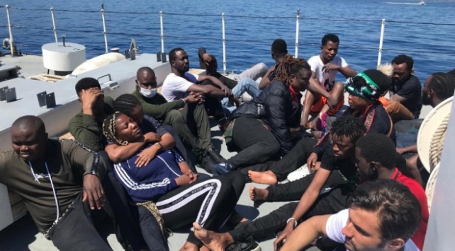 “Yunanistan sığınmacıları zorla Türkiye’ye geri gönderiyor”