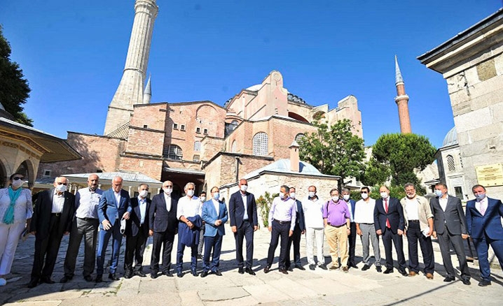 Diyanet İşleri Başkanı Erbaş Ayasofya Camii’nde incelemelerde bulundu