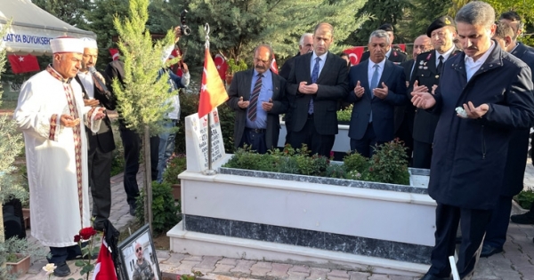Ramazan Bayramı dolayısıyla şehit kabirleri ziyaret edildi