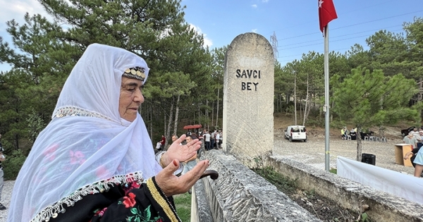 Ertuğrul Gazi'nin oğlu Saru Batu Savcı Bey, kabri başında anıldı