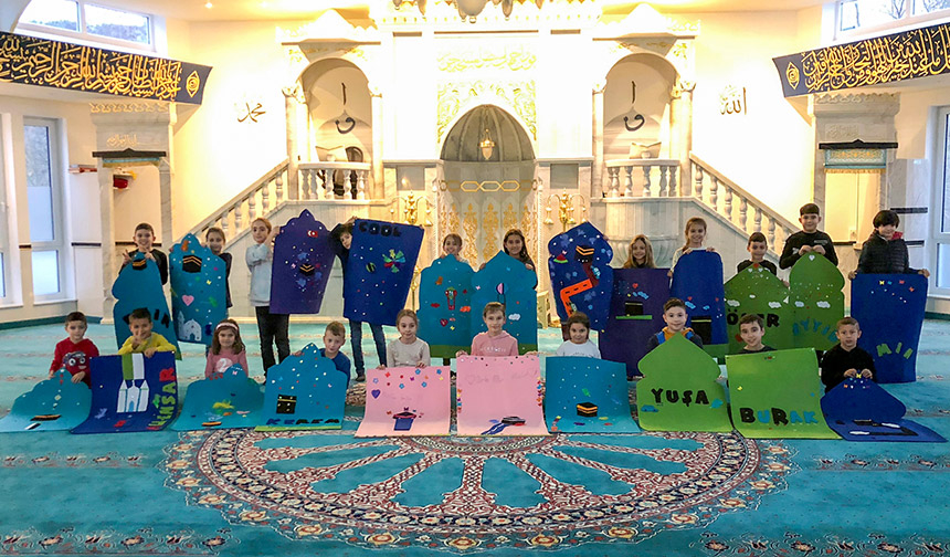 DİTİB Selimiye Camii’nde “Kendi Seccadeni Kendin Yap” etkinliği