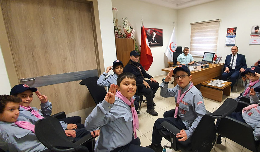 Müftülük İzcilik Kulübü faaliyetleriyle gençleri bir araya getiriyor