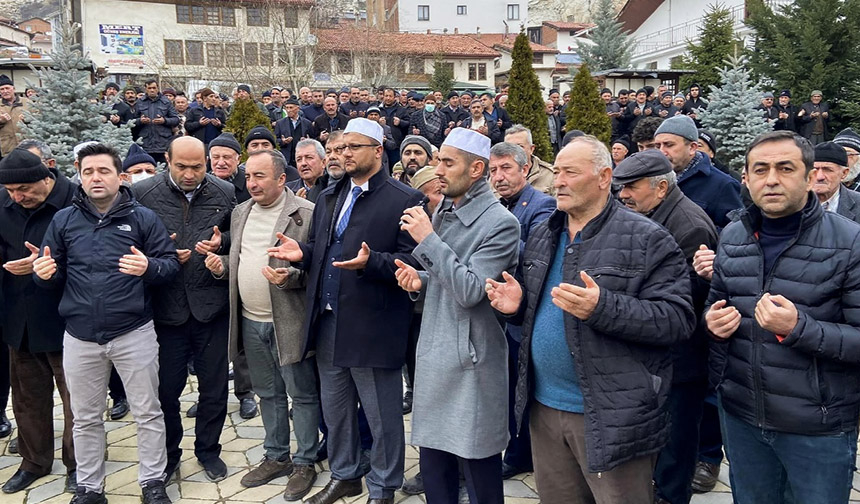 Çorum Müftülüğü
İskilip'te "Yağmur ve Kar Duası" yapıldı