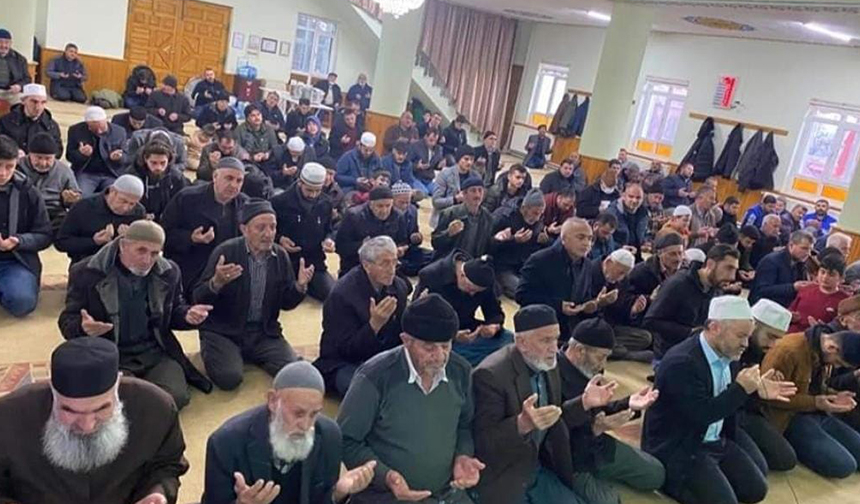 Tomarza’da sabah namazı buluşmaları sürüyor