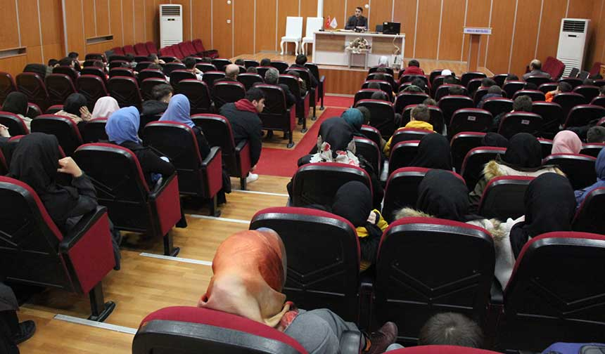 Bolu’da “Her Ay Bir Konu Bir Konuk Projesi” sürüyor