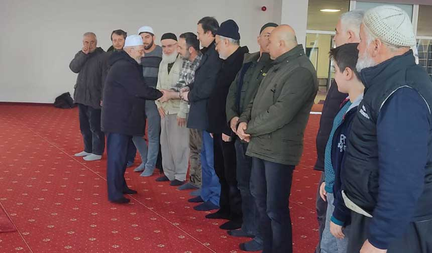 Din görevlileri depremzedeleri yalnız bırakmıyor