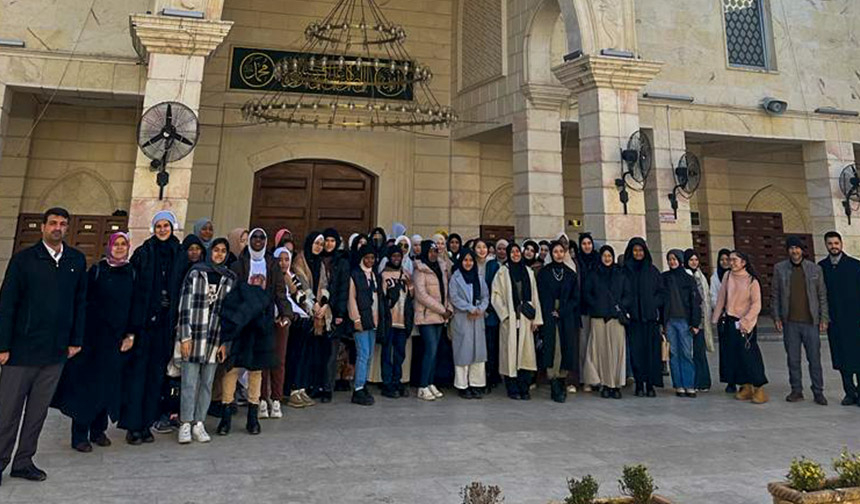 Uluslararası imam hatip öğrencileri Şanlıurfa’yı gezdi