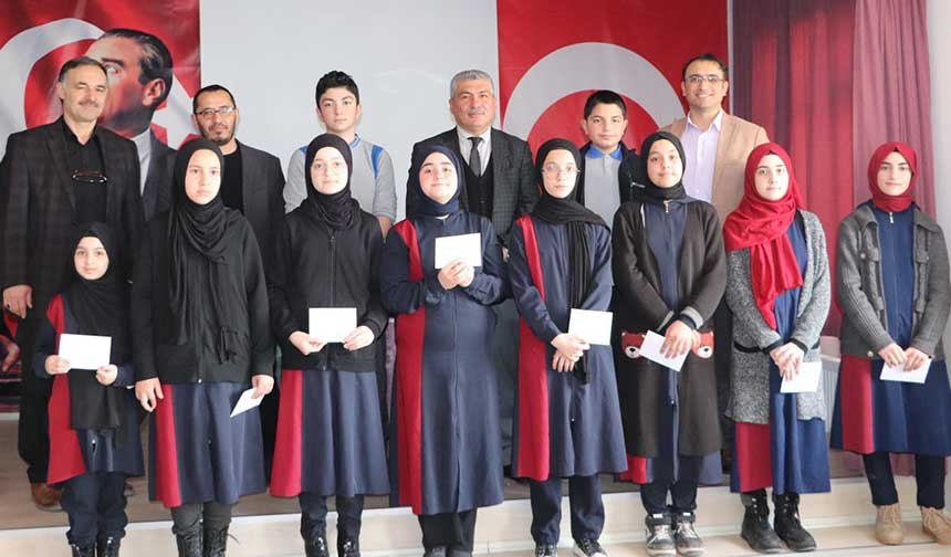 Yarışmada kazandıkları hediye çeklerini depremzede kardeşlerine bağışladılar