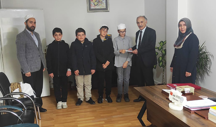 Kur’an kursu öğrencilerinden fedakarlık örneği