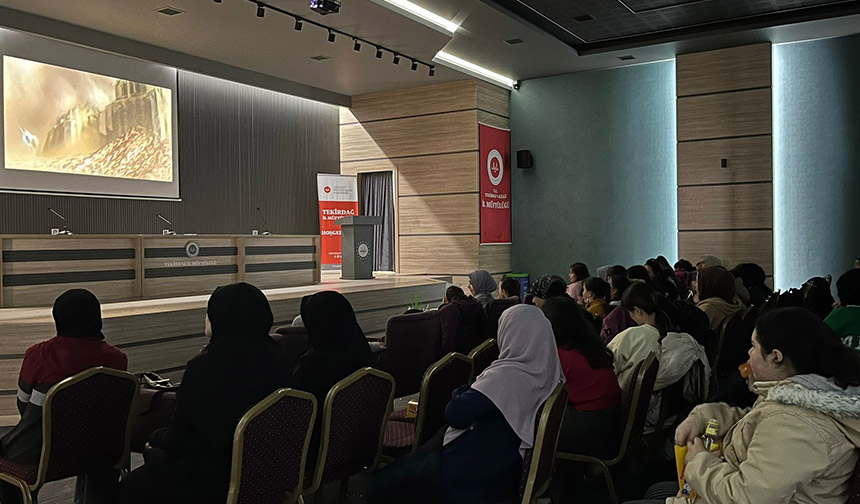 Tekirdağ Müftülüğü
Müftülük çocukları sinema etkinliğinde buluşturdu
