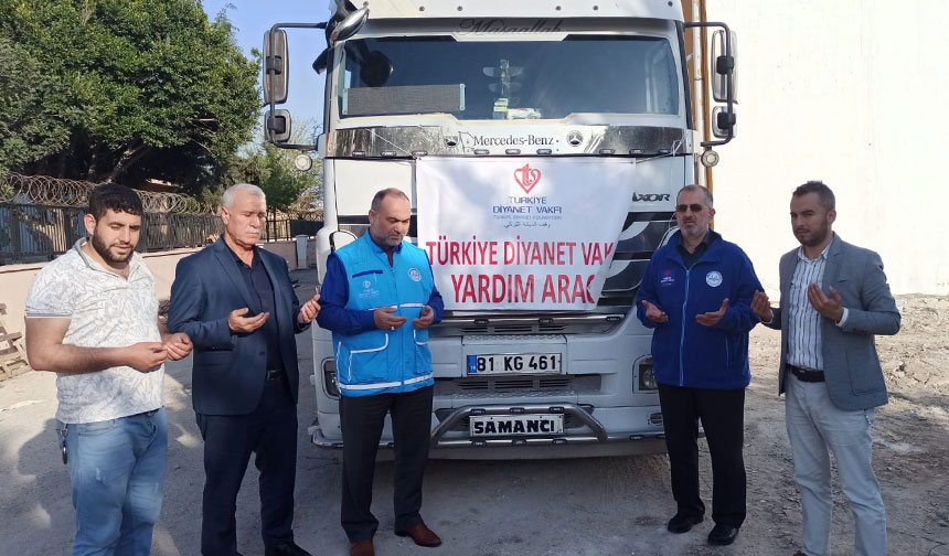 Adana’dan deprem bölgesine 3 tır yardım gönderildi