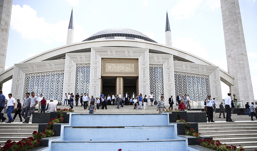 Ahmet Hamdi Akseki Camii, 10 yıl önce ibadete açıldı