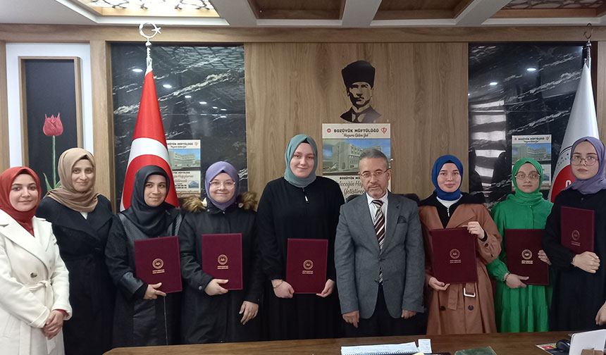 Bozüyük’te hafızlar belge aldı – Diyanet Haber