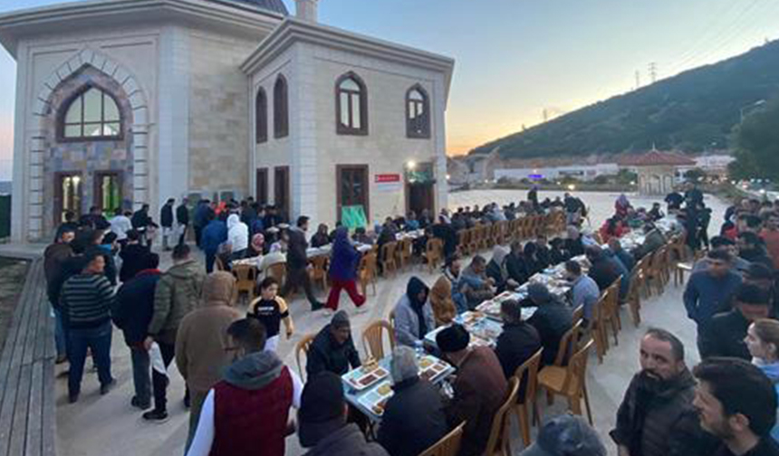 Bodrum’da vatandaşlar iftarda bir araya geliyor