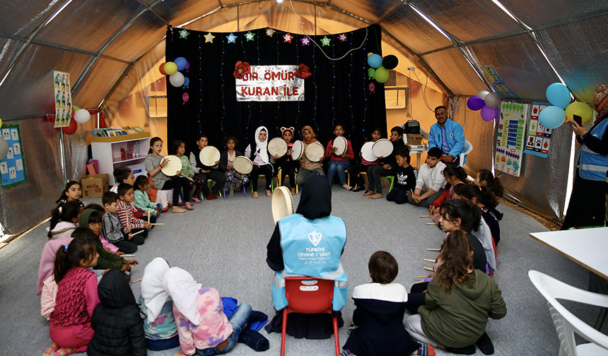 Hatay’da afeti yaşayan çocuklar ramazan etkinlikleriyle eğlenceli vakit geçiriyor