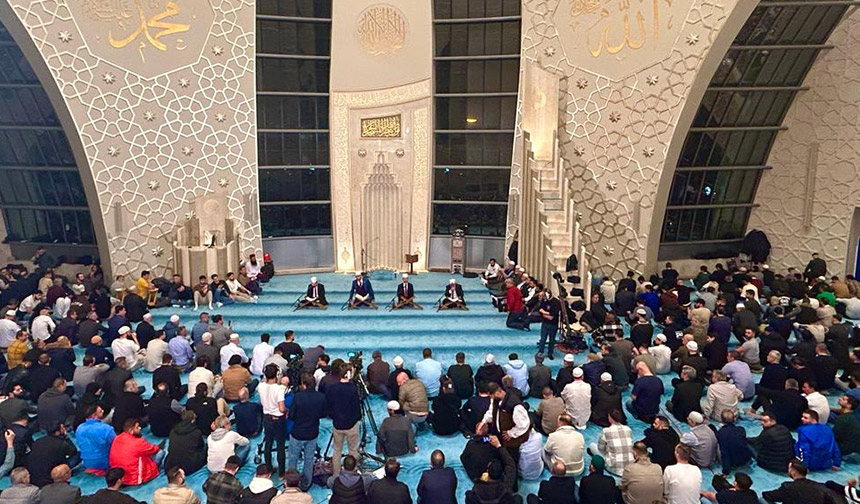 Almanya’da Kadir Gecesi idrak edildi