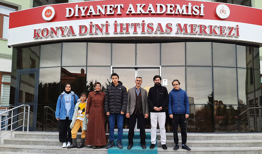 Diyanet Akademi merkezlerinde misafir edilen depremzede aileler bayram için memleketlerine uğurlandı