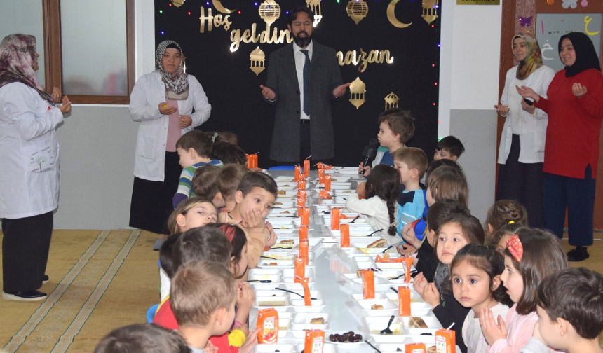 Çocuklar için “tekne orucu iftarı” düzenlendi
