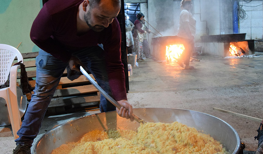 Bilecik’te Kadir Gecesi’nde ”Kadir pilavı” geleneği yaşatılıyor