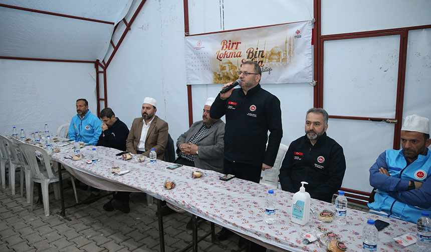 Dr. Kondi: Deprem bölgesinde ramazan etkinlikleri yapıyoruz