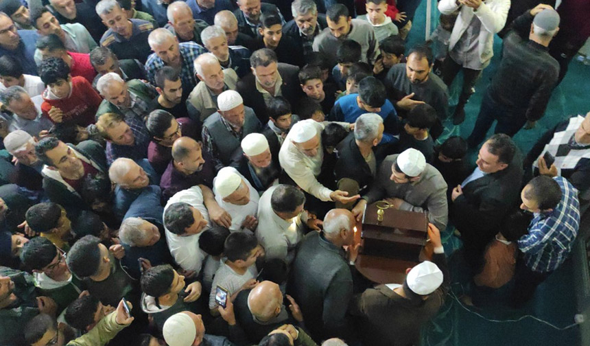 Yüreğir’de Sakal-ı Şerif ziyarete açıldı