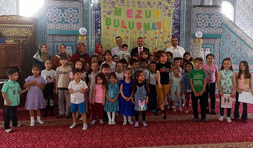 Aydınlı minikler mezuniyet buluşmasında bir araya geldi