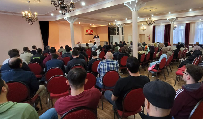 Berlin’de hafızlık eğitim programı devam ediyor
