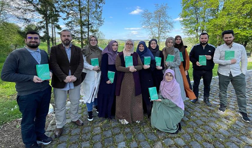 Almanya’da manevi rehberler teorik eğitimi tamamlandı