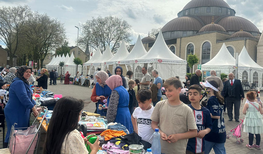 Duisburglu çocuklardan anlamlı yardım – Diyanet Haber