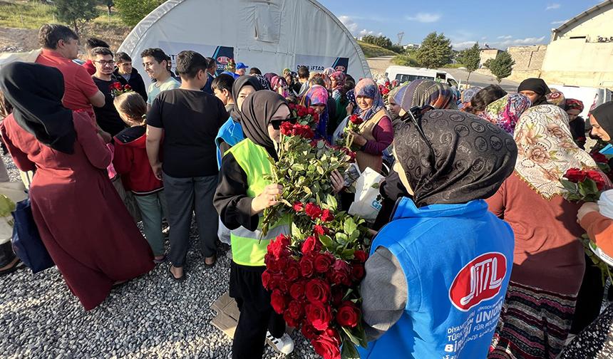 DİTİB depremzede anneleri unutmadı – Diyanet Haber