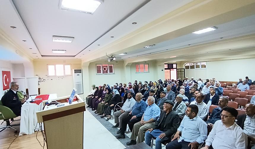 Kilis’te hacı adaylarına yönelik seminer düzenlendi