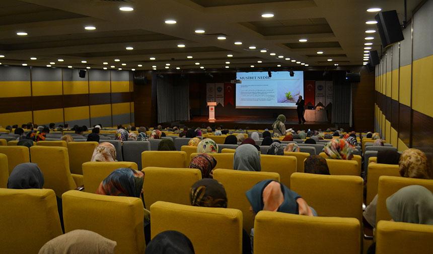 Kırıkkale’de ailelere yönelik konferans düzenlendi