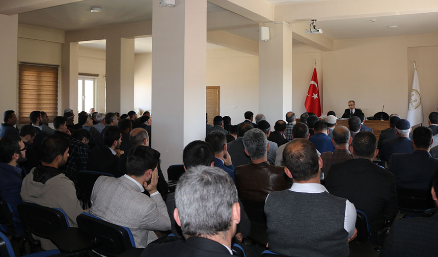 Karslı: Müslüman, iyi olan ve iyilik için yol gösterendir