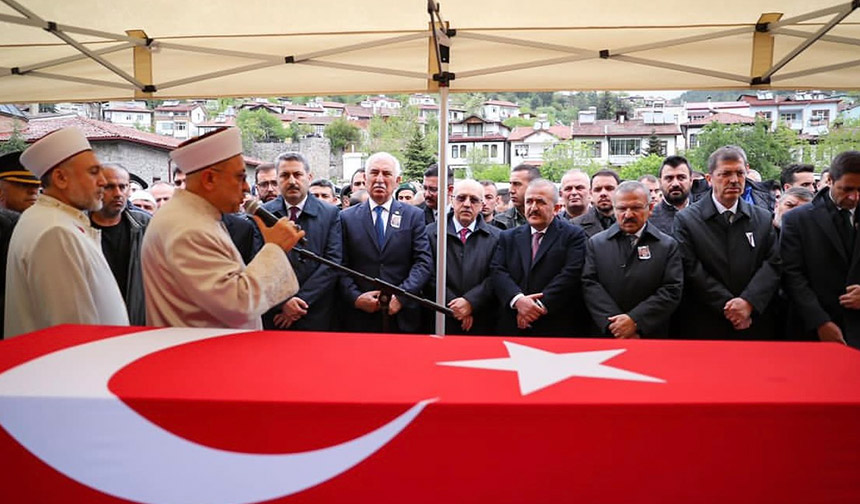 Tokat şehidini dualarla uğurladı – Diyanet Haber