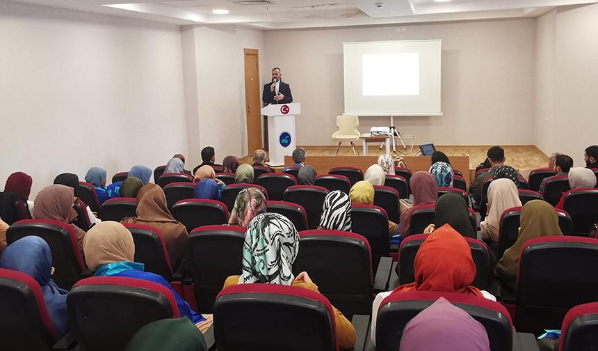 Üniversite öğrencileri mezuniyet programında buluştu