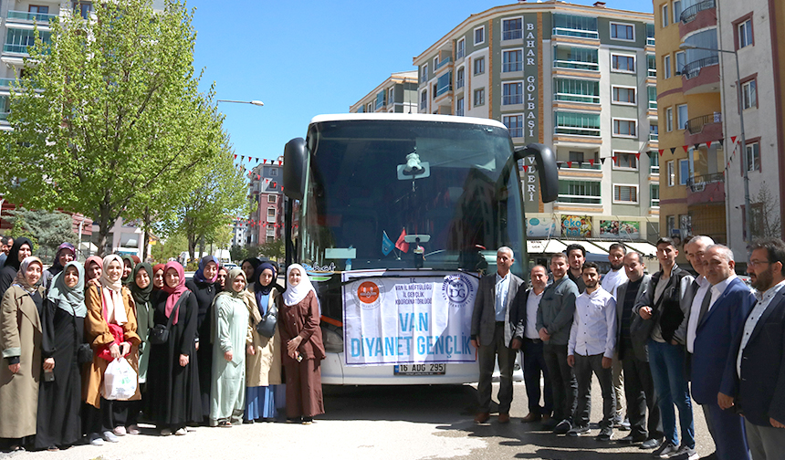 Vanlı gençler kutsal topraklara uğurlandı
