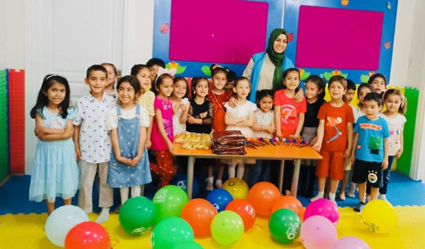 Adıyaman Müftülüğü
Depremden etkilenen minikler sevindirildi