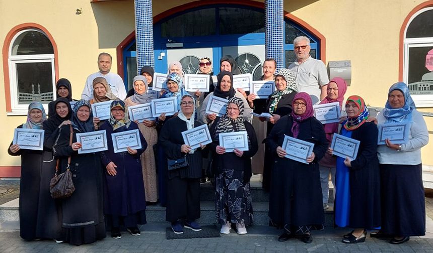 Almanya’da cami gönüllüsü kadınlara “teşekkür”