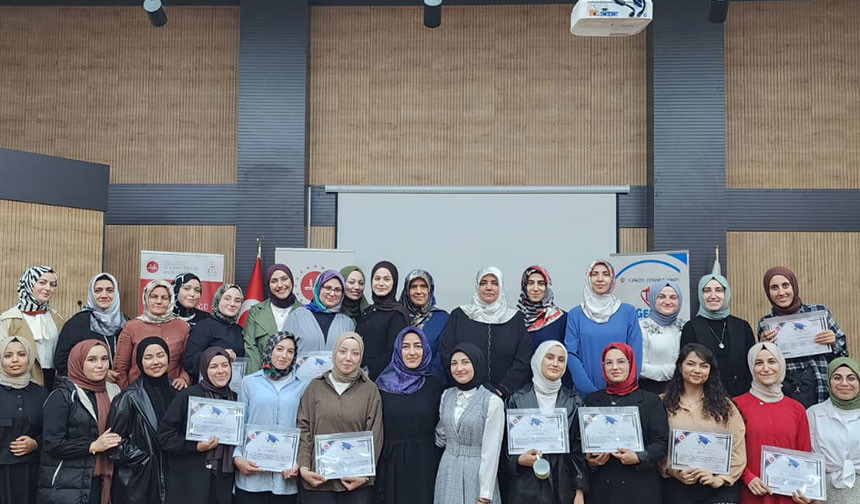Eskişehir Müftülüğü
Müftülükten mezun öğrencilere veda programı