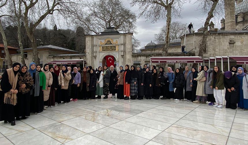 “Keşf-i Belde-i Eyüpsultan” projesi ile gençler değerleriyle buluşuyor