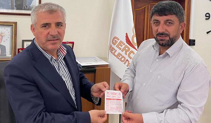 Gercüş Belediye Başkanı Günaydın, kurbanını TDV’ye verdi