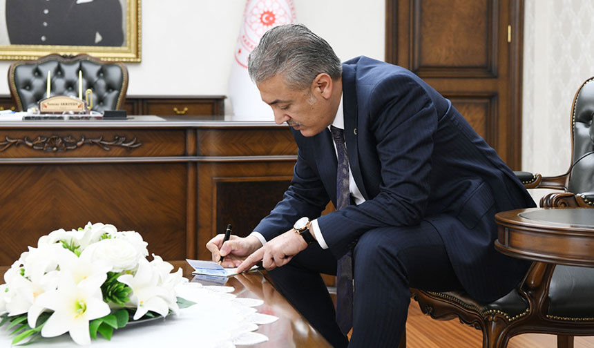 Karaman Valisi Akkoyun, kurbanını TDV’ye emanet etti