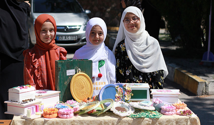Geleceğin hafızlarından anlamlı sergi – Diyanet Haber
