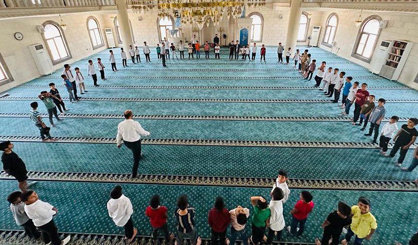 Şanlıurfa Müftülüğü
Viranşehir'de "40 Hadis Yarışması" düzenlendi